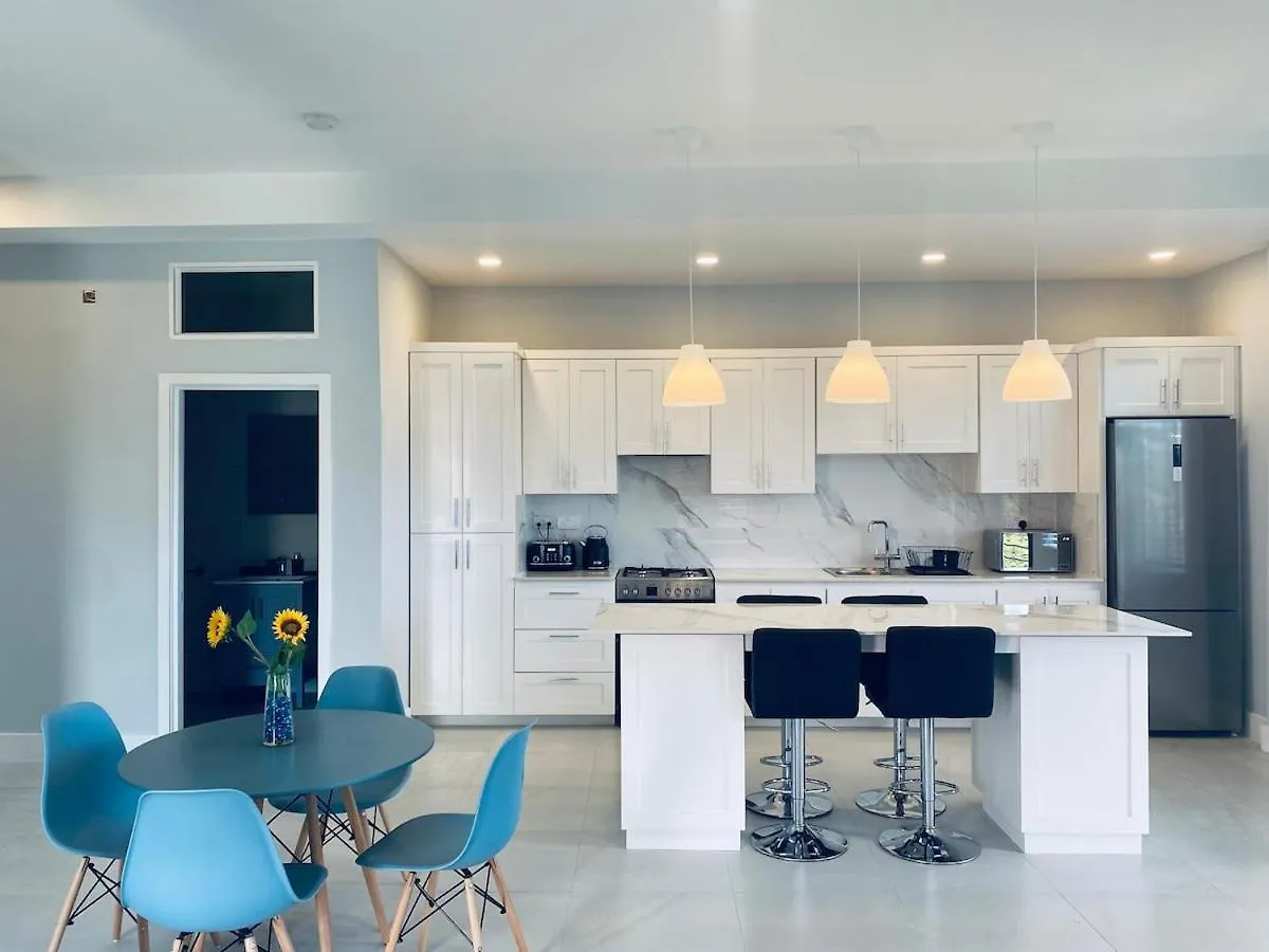 Apartment Escape360 Condo 2 - Sea Views, Luxurious & Modern Westerhall Land Settlement