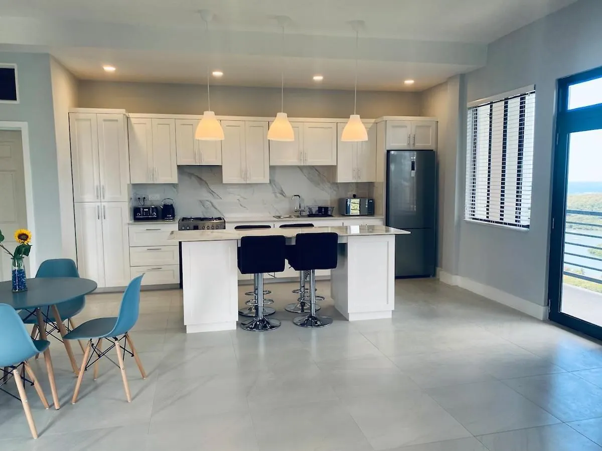 Escape360 Condo 2 - Sea Views, Luxurious & Modern Westerhall Land Settlement Apartment