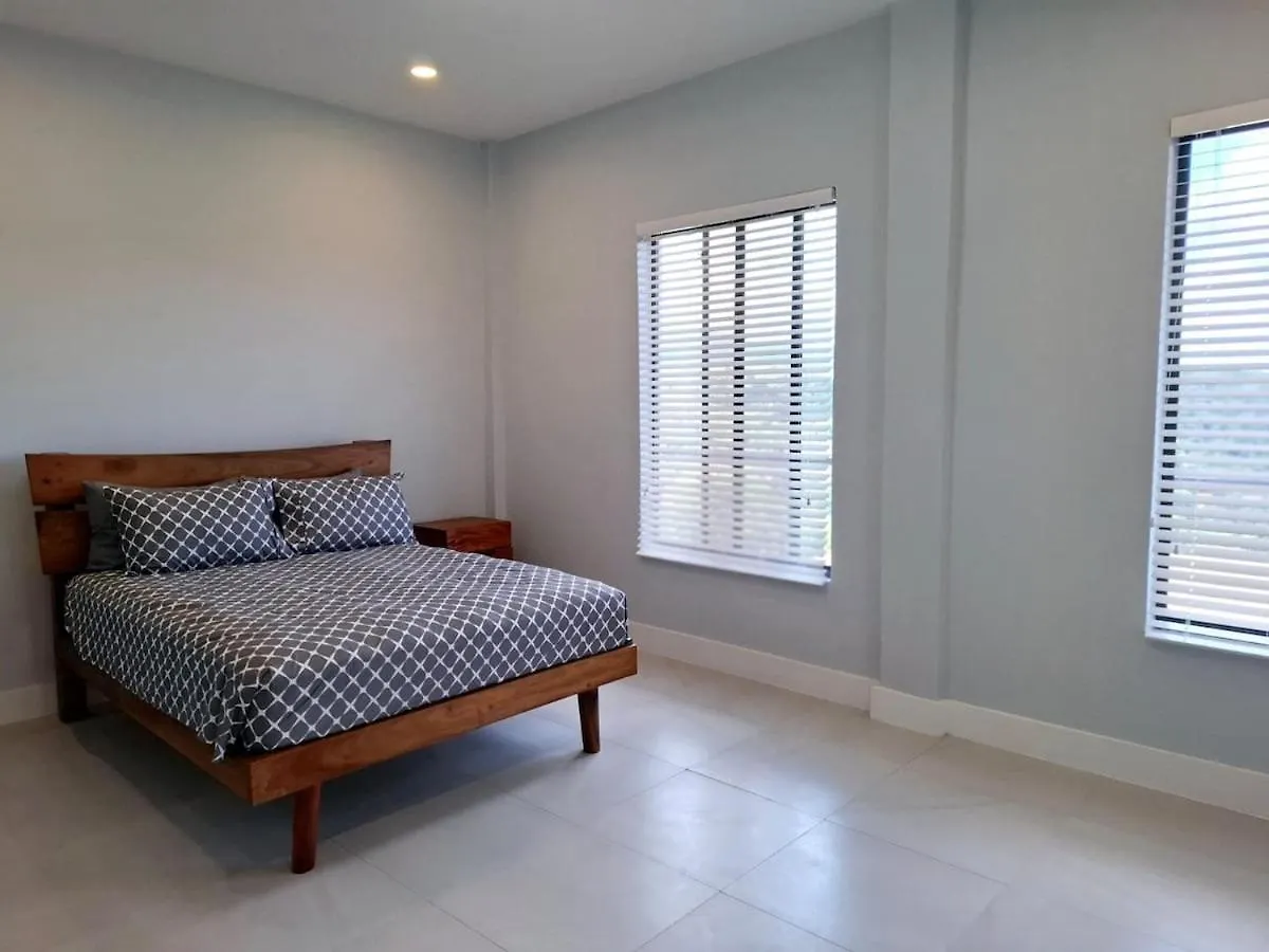 Escape360 Condo 2 - Sea Views, Luxurious & Modern Westerhall Land Settlement Grenada